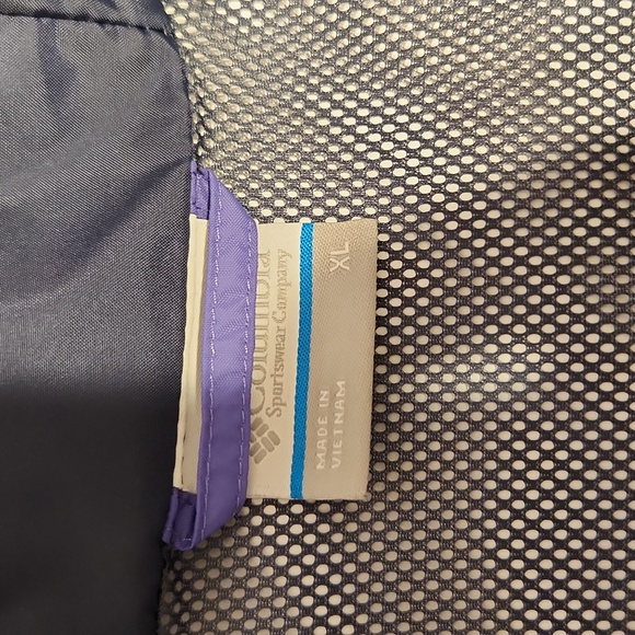 Columbia rain coat - Picture 2 of 6